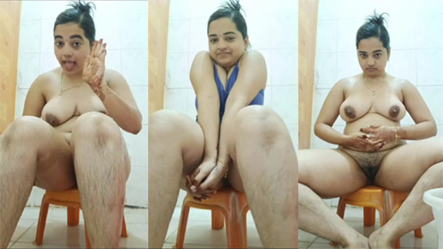 Telugu Beautiful Girl Nude Bathing Show