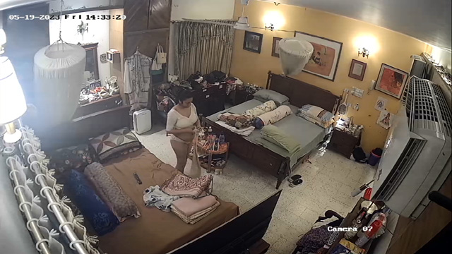 Bengali MILF Big Boobs – After Bath Dress Change – CCTV CAM Videos Donwload